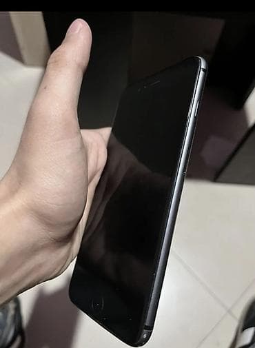 iphone 8 plus ucuz: IPhone 7 Plus, Jet Black, Barmaq izi — 2