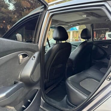 ambians işıq: Hyundai ix35: 2 l | 2010 il Krossover — 7