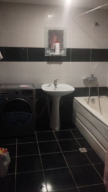 kiraye ev hovsanda: Kirayə verilir: işıqlı, müstəqil planlı mənzil. Xüsusiyyətlər: - — 9