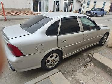 014 maşın: Opel Vectra: 1.8 l | 2000 il 300000 km Sedan — 3