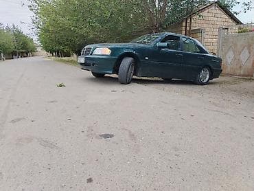 kros moto: Mercedes-Benz 240: 2.4 l | 1998 il Sedan — 7