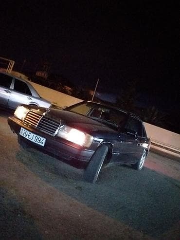 ravon stop: Mercedes-Benz sedan (W111“190” seriyası) - Korpus: 4 qapılı sedan — 1