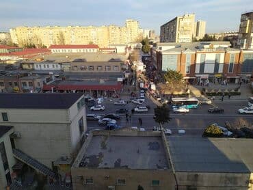 8 ci mikrorayon 3 otaqli evler: Bakı, 3 otaqlı, Köhnə tikili, m. Xalqlar Dostluğu, 90 kv. m — 8