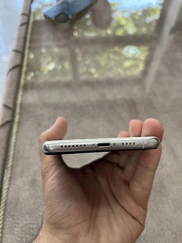 spple 11: IPhone 11 Pro Max, 64 GB, Gümüşü, Simsiz şarj, Face ID — 5