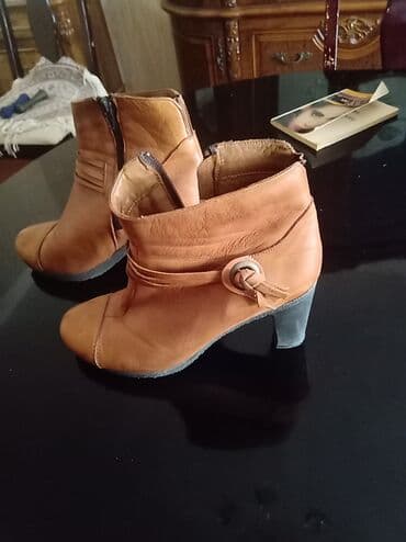 Ölçü: 39, rəng - Qəhvəyi, Yeni