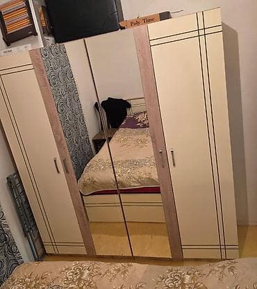 Dolab tecili satilir Qiymet 180 man Unvan:Musviqabad qesebesi 3721 H