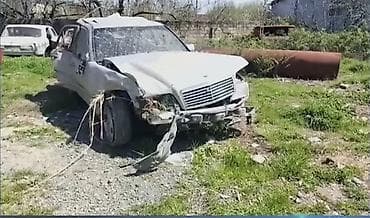 mersedes ehtiyyat: Mercedes-Benz Çeşka C-Class W202 sedan – ehtiyat hissələri üçün — 3