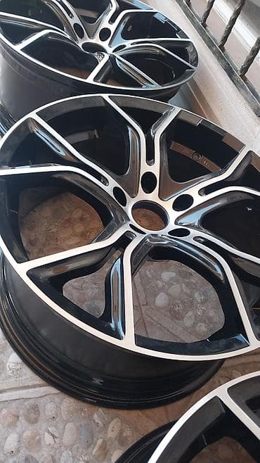 Yağlar və avtokimyəvi maddələr: 18 lik Disk .Avtomobil üçün yüngül lehimli disklər dəsti - Miqdarı: 4 — 4