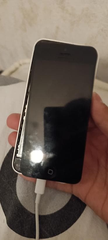 iphone 3 almaq: IPhone 5c, Ağ, Qırıq — 2