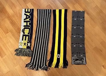 Şərflər dəsti - 4 ədəd şərf bir yerdə. - 1-ci şərf: tünd-göy/sarı