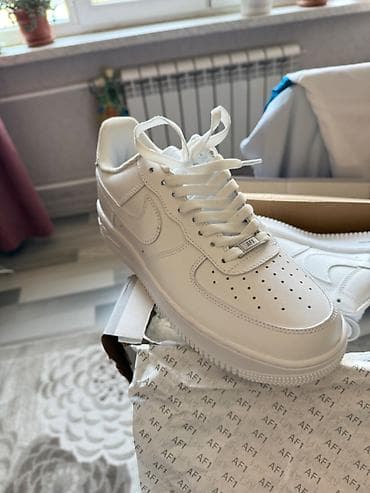 Кроссовки Nike Air Force 1. Новые, 42 размер, ни разу не одевались