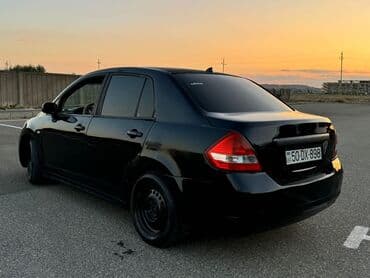 masin ucun uzlukler: Nissan Tiida sedan, qara rəng. - Ban növü: 4 qapılı sedan - Rəng — 1