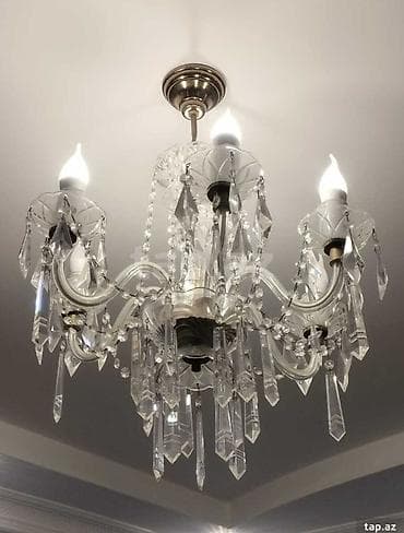 ev kaktusu: 6 şamlı xrustal çilçıraq. Real alıcıyla razılaşmaq olar. Ünvan — 1