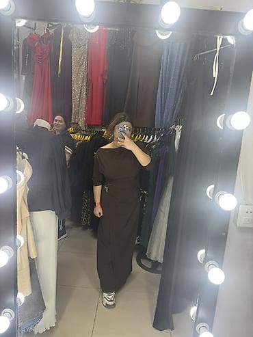 ince sepler: Qadın geyimi – qəhvəyi uzun don - Rəng: tünd qəhvəyi - Model — 3