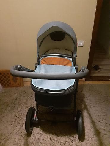 Çıxarıla bilən beşikli araba