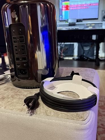 komputer aksesuar: Apple Mac Pro masaüstü kompüteri. Peşəkar studiyada bugunə kimi — 6