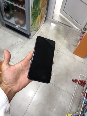 redmi telfonu: Redmi not 12 128gb ram 6 heç bir prablemi yoxdu cızığıda yoxdu ciddi — 1