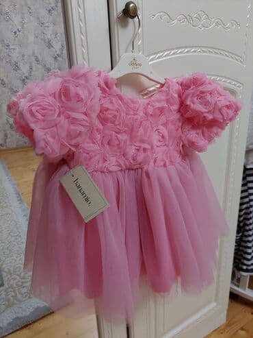 Məhsul: Qız uşağı üçün zərif ziyafət/libas 50azn Alinib Trenyoldan Bir
