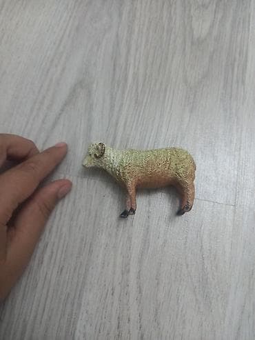 oyuncaq mağazası instagram: Uşaq fiqurları və kiçik oyuncaqlar kolleksiyası birisi 2 azn di, 10 — 7