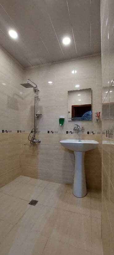 əmlak satışı: Bakı, Yeni Günəşli Massiv D, 3 otaqlı, Köhnə tikili, m. Xalqlar Dostluğu, 80 kv. m — 9