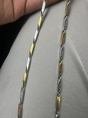 Polad boyunbagi kisi ucun tezedi istifade olunmayib rengi qetiyyen