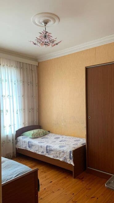 qaracuxurda ev: 240 kv. m, 4 otaqlı — 2