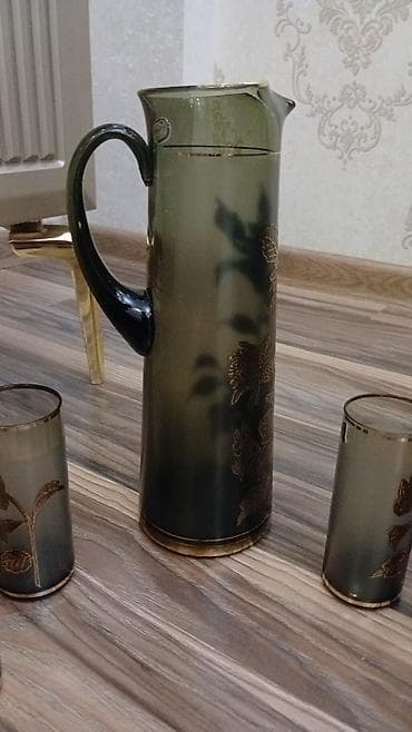 dest qablar: Şüşə sürahi və stəkan dəsti .qədimi bogema.qizili işləməli .6eded su — 2