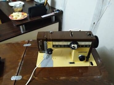 kohnə tikiş maşınları: Veritas tikiş tikən maşın satılır. Stolun içindədir. Ayaq üçün pedalı — 1