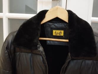 Pencəklər: Qara kişi qış gödəkçəsi – ölçü XL.Rusiyadan alınıb.çox isti saxlayır — 2