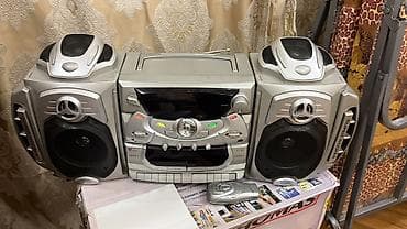 qulaqliq: Kompakt musiqi mərkəzi – stereo sistem Xüsusiyyətlər: - İki ədəd — 1