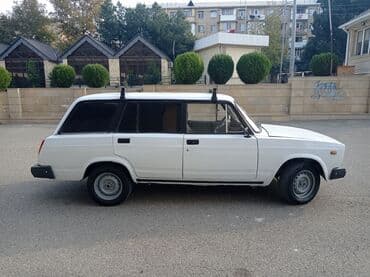 s class güzgüləri: Avtomobil: Lada 2104 Universal Kuzov: ağ rəng, 5 qapı, universal — 5