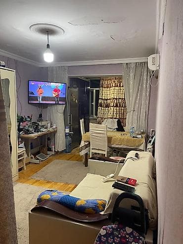 samaxi kiraye ev: Bakı, Studiya, Köhnə tikili, m. Xalqlar Dostluğu, 42 kv. m — 2