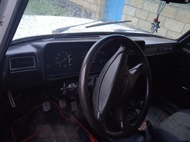 qəzalı maşınlar satışı: VAZ (LADA) 2107: 1.6 l | 1999 il 2000 km Sedan — 2