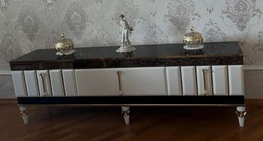 Çaydanlar: Qonaq otağı mebel dəsti Tərkib: - Vitrin: güzgülü ön hissə, şüşə — 2