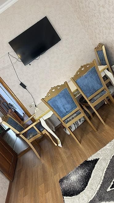 Ev və bağ: Klassik üslubda yemək otağı dəsti Tərkibi: - Diktə olunan naxışlı, ağ — 1