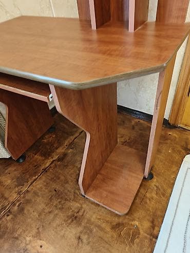 işlenmiş stollar: Düz masa, Polkalı, Siyirməsiz, Teksturalı laminat, Zəmanətsiz, Kredit yoxdur — 7