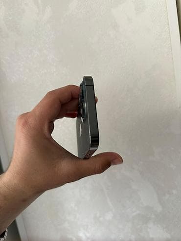 magic 8 pro: IPhone 13 Pro, Graphite — 6