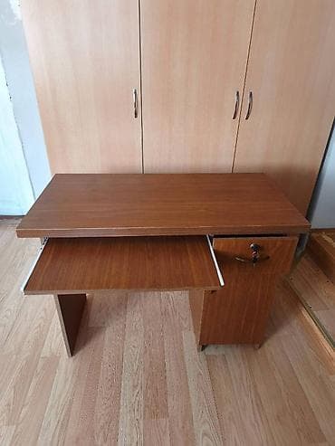 dolab ofis: Ofis Masası
Ölçüsü: 100cm x 50cm; Hündürlük: 74cm
Endirim olunacaq — 2