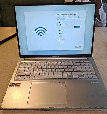 ASUS VivoBook noutbuk Əsas xüsusiyyətlər: - Ekran: 15.6" Full HD