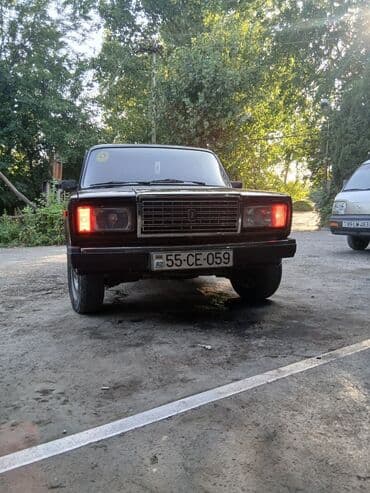 задняя фара на ниссан примера р12: LADA 2107 sedan Xüsusiyyətlər: - Korpus: sedan, 4 qapı - Rəng: tünd — 7