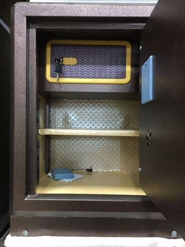 сейф бу бишкек: ️eni 42 ⚡️hundurluk 56 ⚡️Derinlik 35 ⚡️seyf iki acar ve kodile isleyir — 2