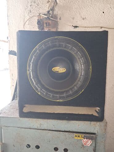 Avtomobil subvuferi və qutu - Marka/loqo: EM (mərkəzdə loqo) - Tip