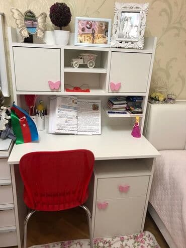детская парта со стульчиком: Для девочки и мальчика, Новый, С выдвижными ящиками, Письменный стол, Без стульев — 1