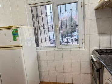 yeni gunəşlidə 1 otaqlı evlər: Nəsimi rayonu 3-cü mikrorayon bazarı ilə üzbəüz Əcəmi metrosuna 7 — 4