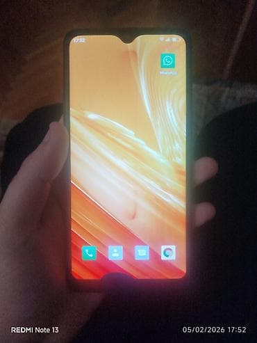 Фото и видеокамеры: Tək problemi ekrandaki ləkədir.bartere əsas üstünlük verilir.telefonun — 2