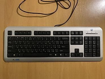 Kompüter, noutbuk və planşetlər: Satılır: 2 ədəd kompüter monitoru və 3 ədəd naqilli klaviatura dəsti — 3