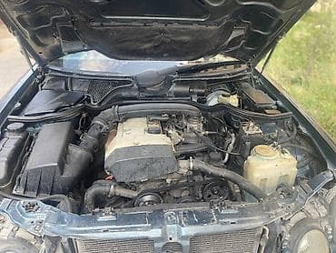 spoiler satisi: Mercedes-Benz E 200: 2 l | 1999 il Sedan — 9