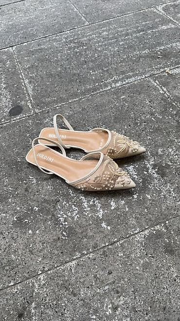 Boldini qadın ayaqqabısı – kəmərli slingback balet/pumps - Dizayn: Ucu — 1
