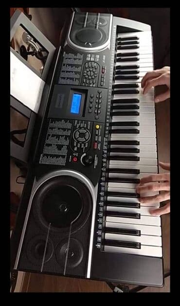 кара погрузчик: Yeni başlayanlar üçün piano və ya sintezator kursu üçün Həvəskarlar — 2