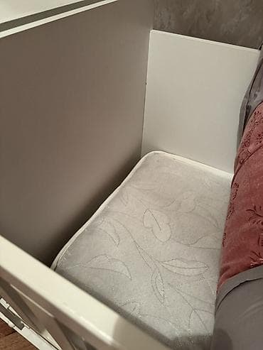 usaq bewiyi: Oğlan və qız üçün, İşlənmiş, Dördbucaq, Beşik, Dəst ilə, Matras ilə, Yellənmə mexanizm ilə — 8